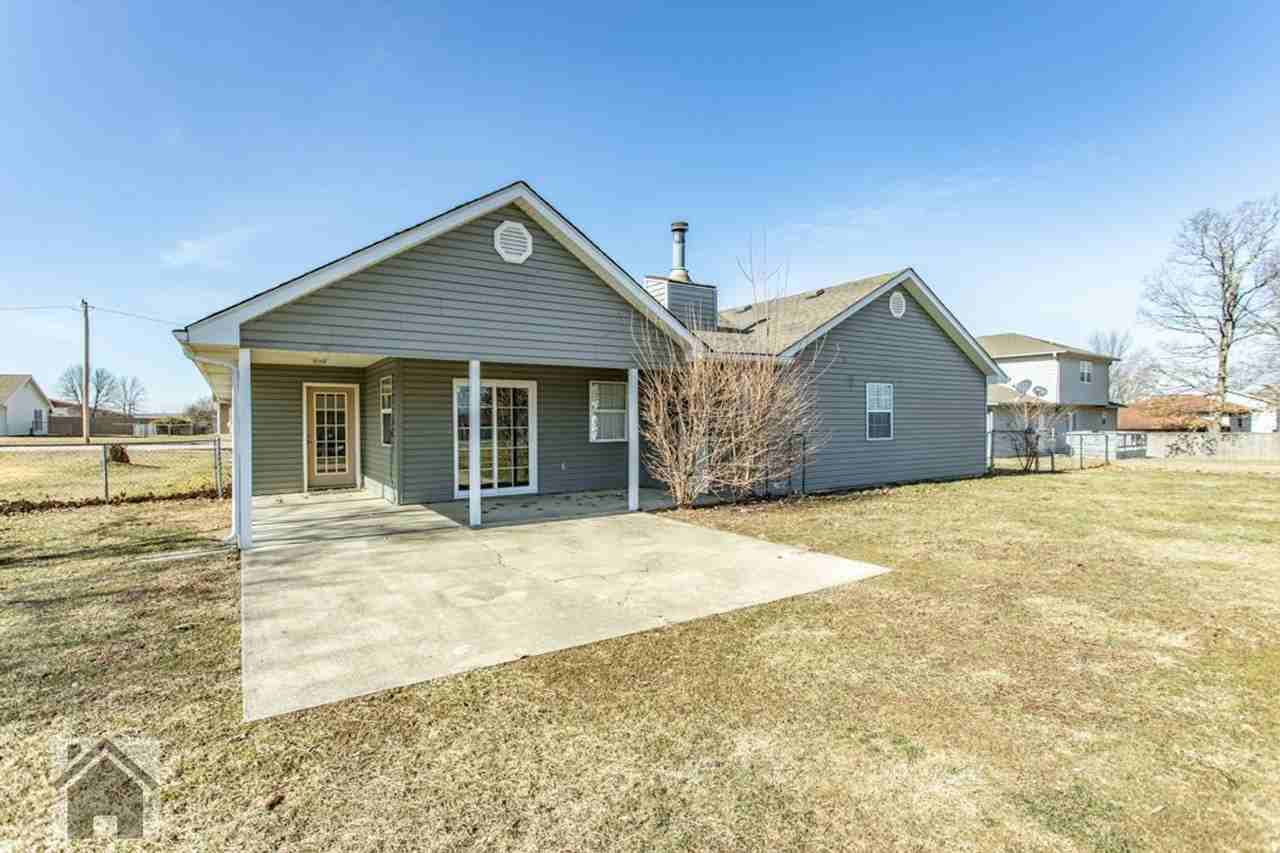 105 Shara Dr - Photo 6 of 46