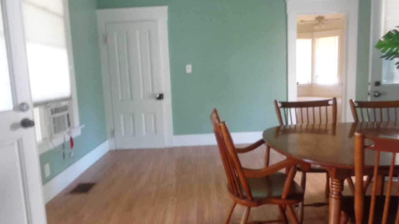 3232 S Walton Ave - Photo 3 of 17
