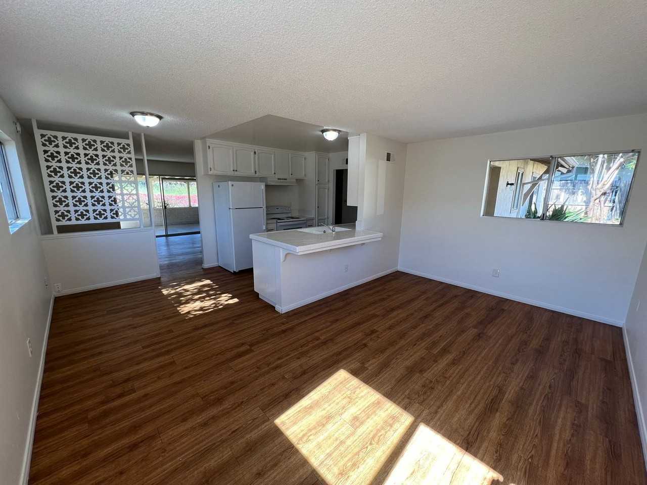 1804 Altamont Ct - Photo 2 of 18