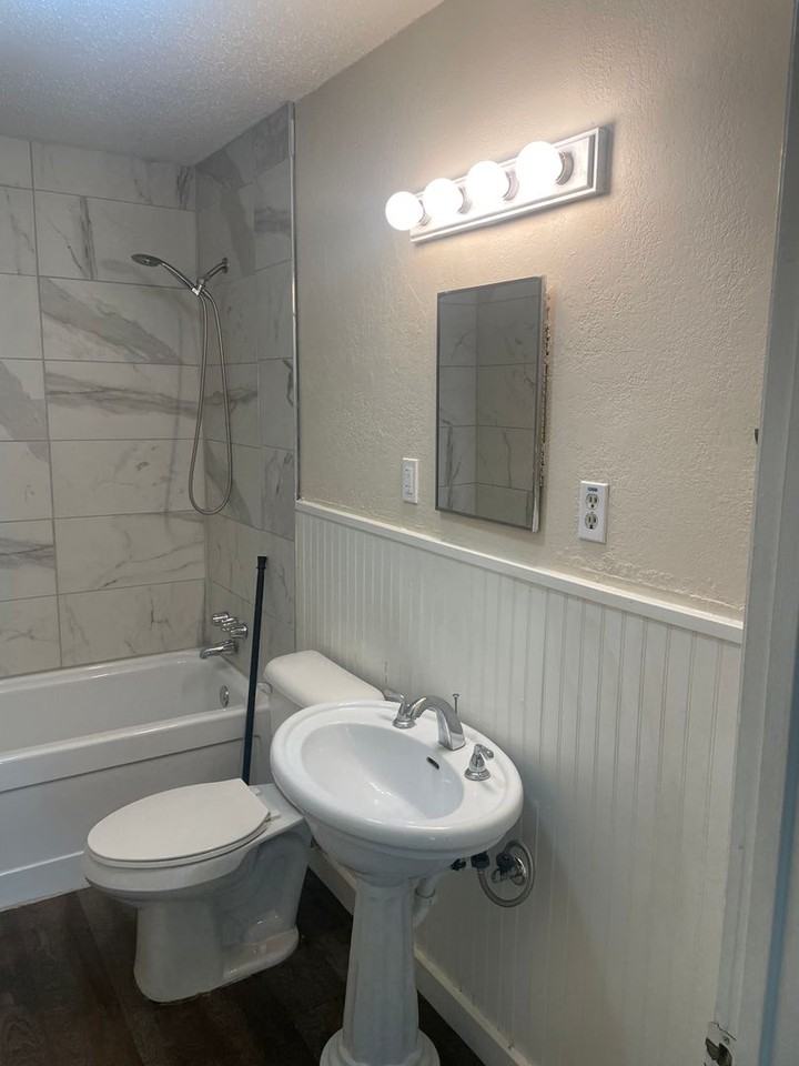 516 Neil Street - Photo 7 of 14