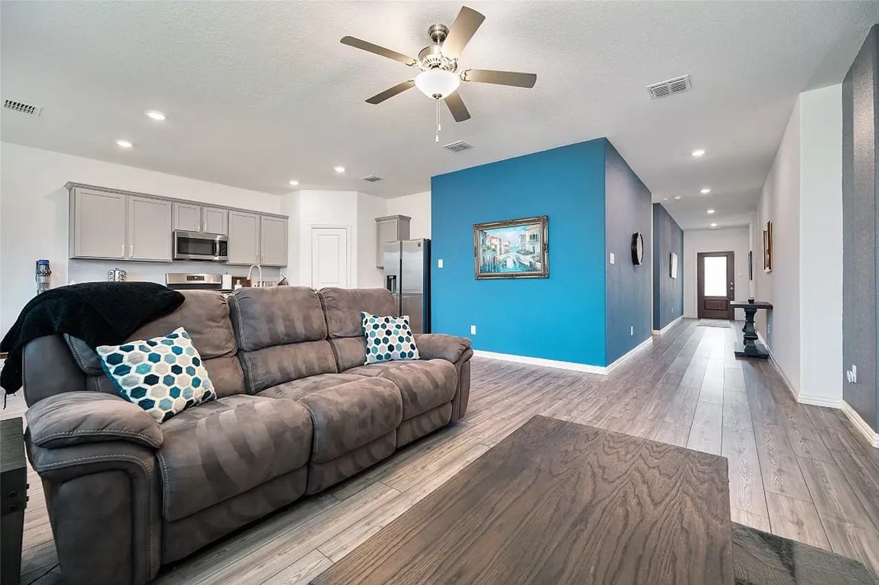 635 Beltrand Ln - Photo 7 of 34