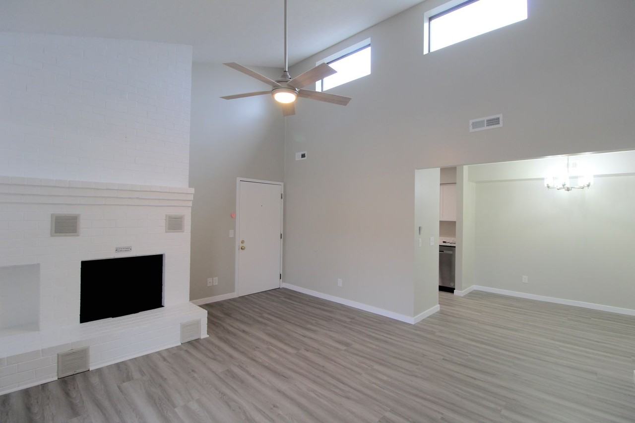 1026 Blue Ridge Dr - Photo 4 of 29