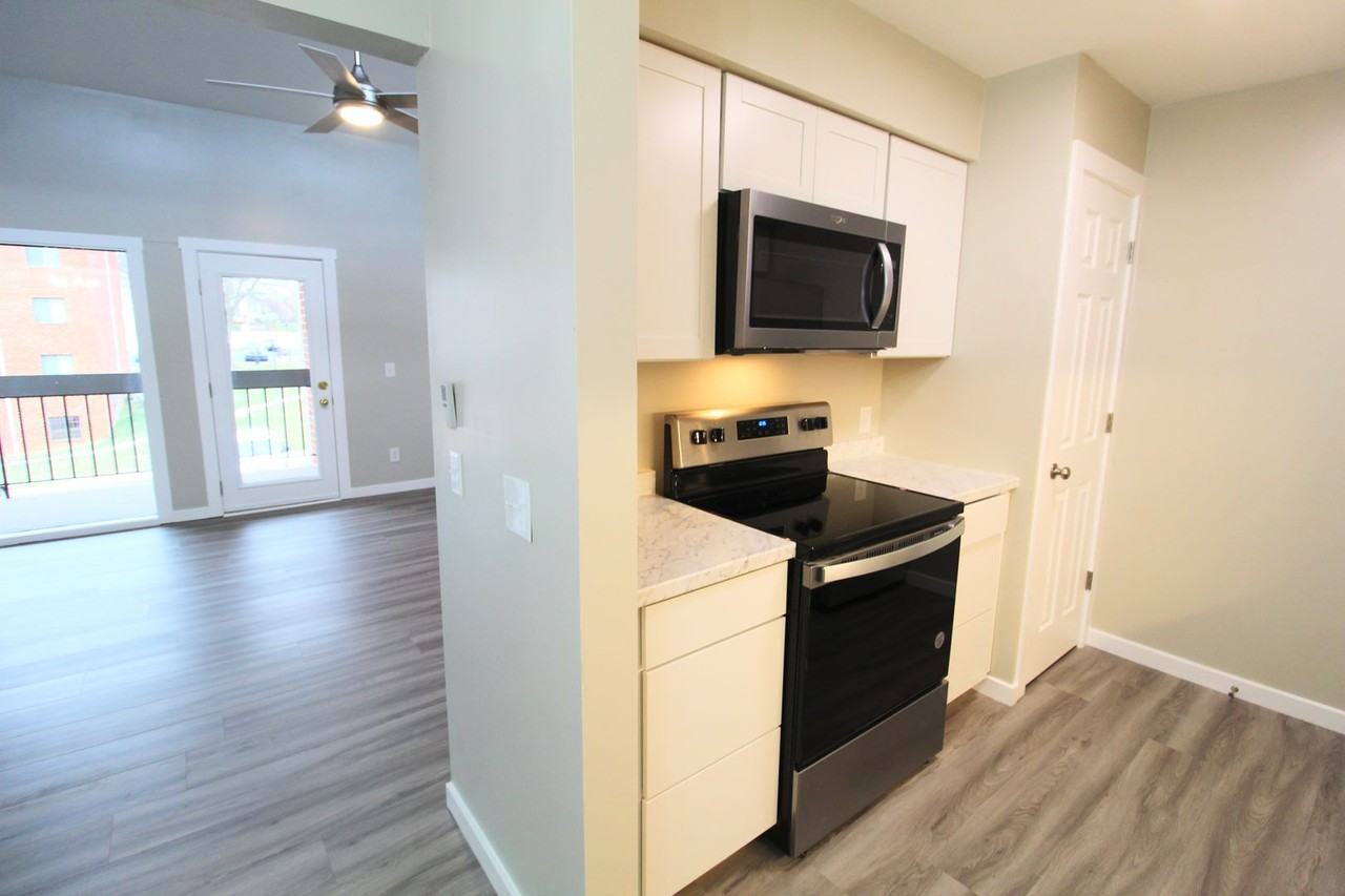 1026 Blue Ridge Dr - Photo 7 of 29