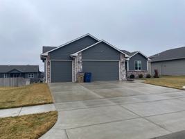 featured image of 3419 Laughlin Street