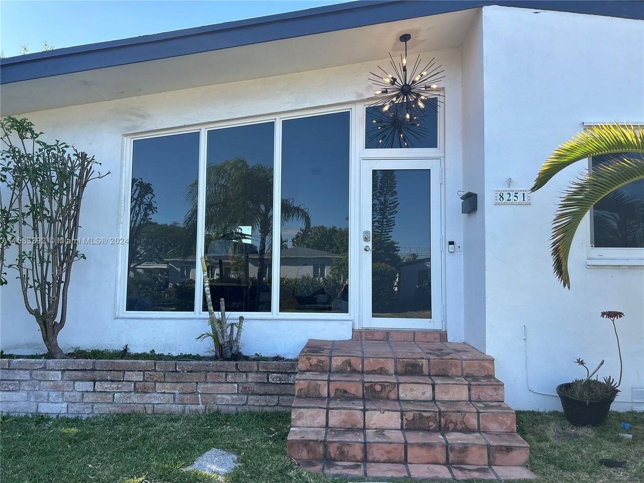 8251 Sw 30th St - Photo 2 of 10