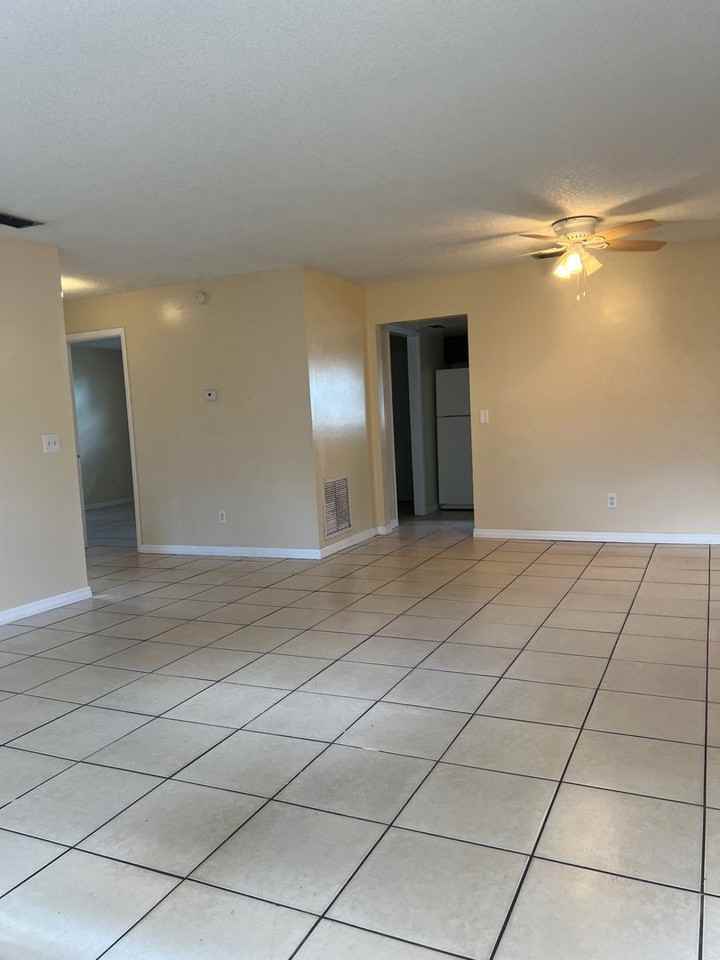 3104 Louisiana Ave - Photo 2 of 10