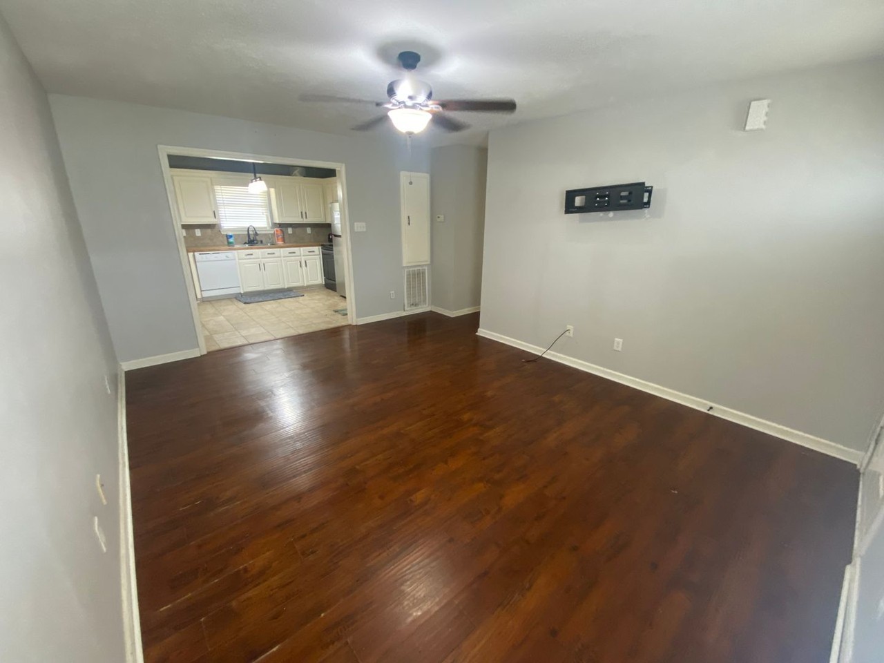 1609 Moon Rd - Photo 3 of 15