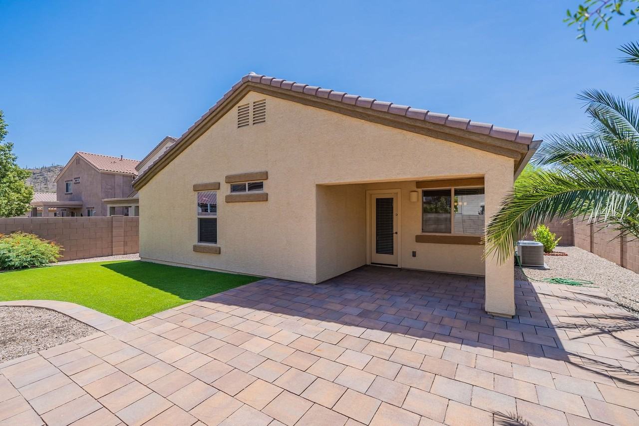 8760 W Saguaro Moon Rd - Photo 3 of 41