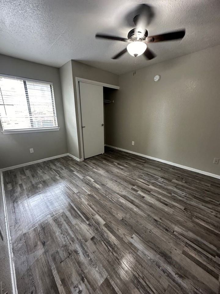 1201 Park Vista Dr #2601 - Photo 4 of 7