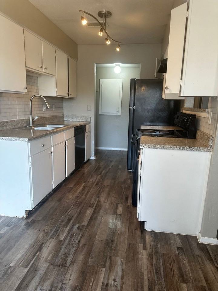 1719 Park Vista Dr #203 - Photo 6 of 6