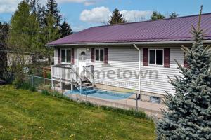 featured image of 6498 Tamarack Ln