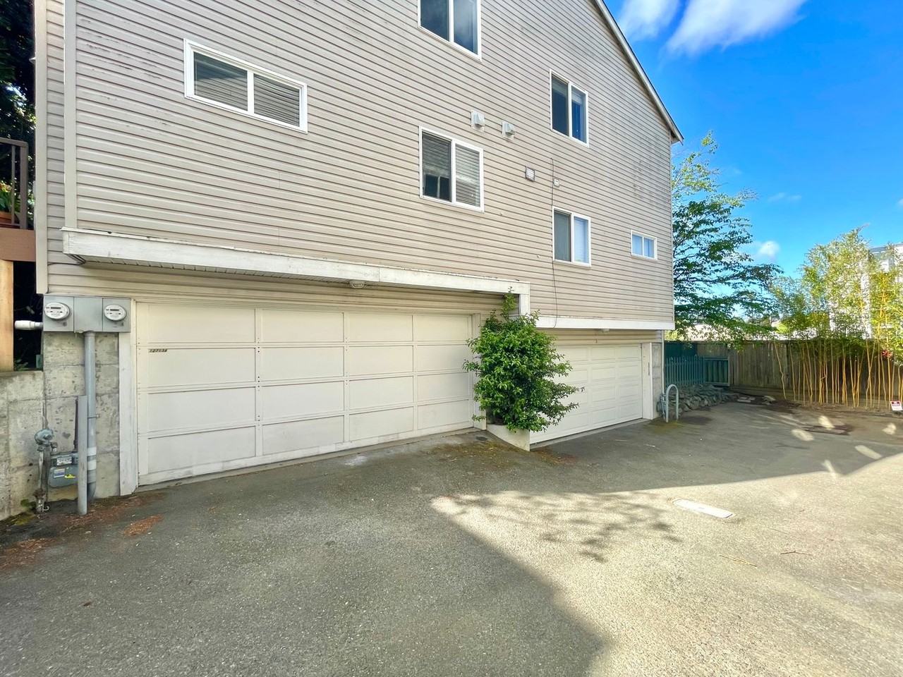 12713 35th Ave Ne #B - Photo 2 of 28