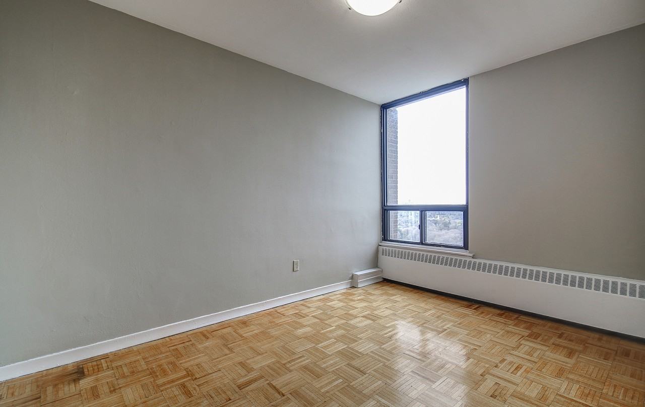 10 Kensington Rd. - Photo 7 of 19