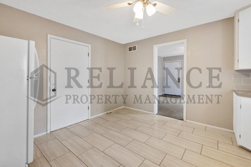 253 N Charles St - Photo 7 of 21