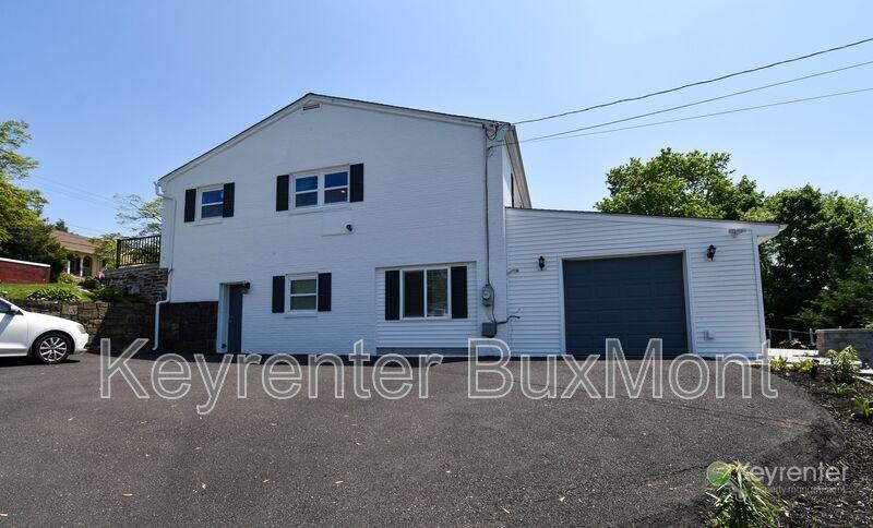 202 Woodlawn Ave - Photo 2 of 27