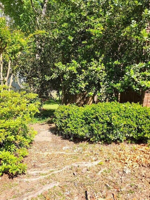 1311 Mile Post Dr - Photo 2 of 16