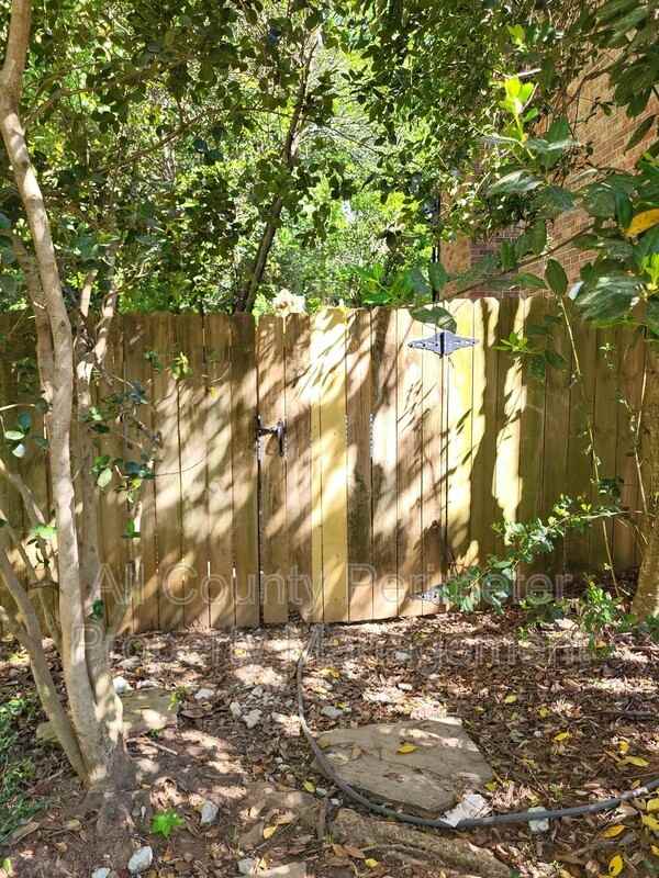 1311 Mile Post Dr - Photo 3 of 16