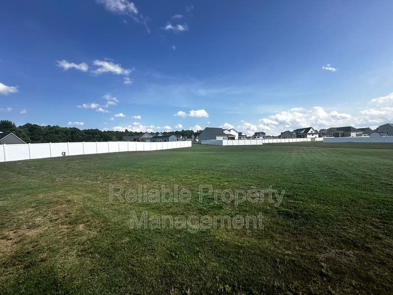 146 Devilwood Dr - Photo 3 of 24