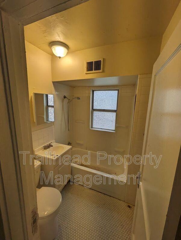 4002 Warwick Blvd #2S - Photo 3 of 16