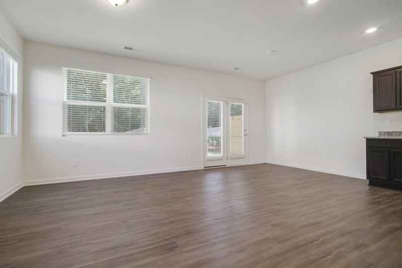 248 Grand Central Way - Photo 7 of 26