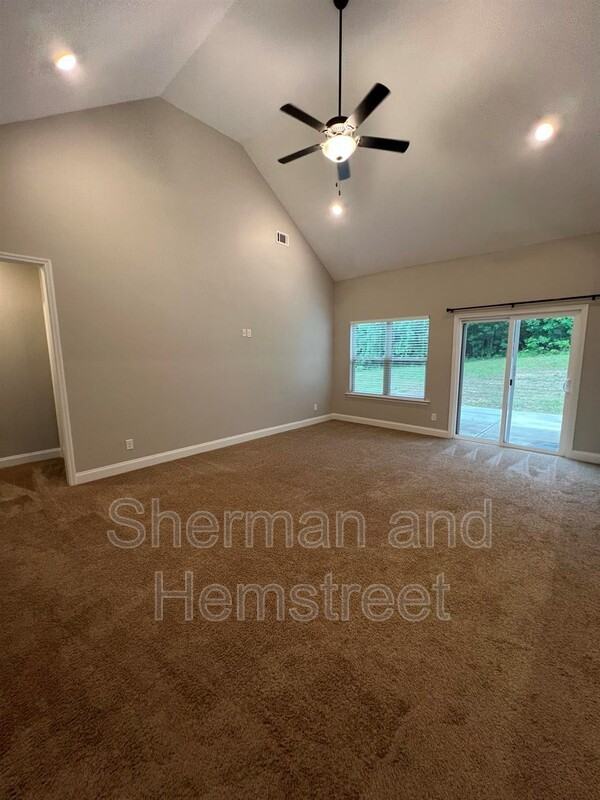 214 Mcduffie Cir - Photo 3 of 15