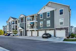 featured image of 627 N Sun Peak Dr