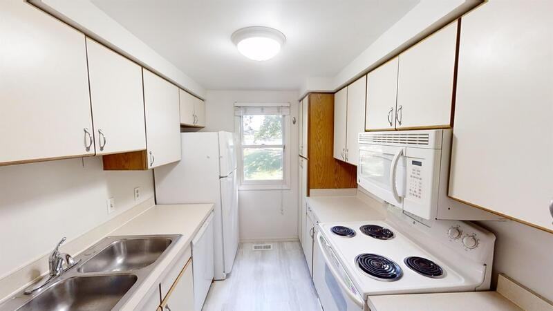 455 Village Oaks Ct - Photo 7 of 22