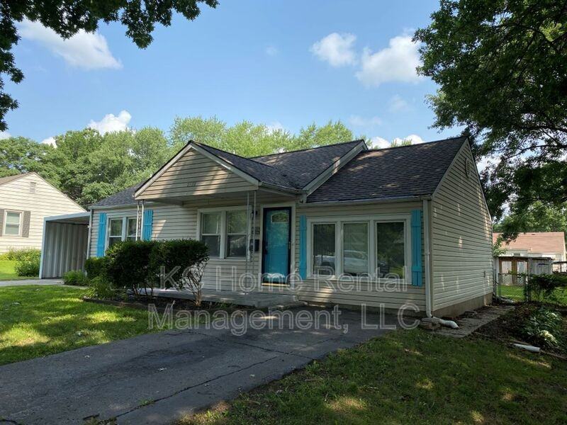 2502 Ne 52nd St - Photo 2 of 30