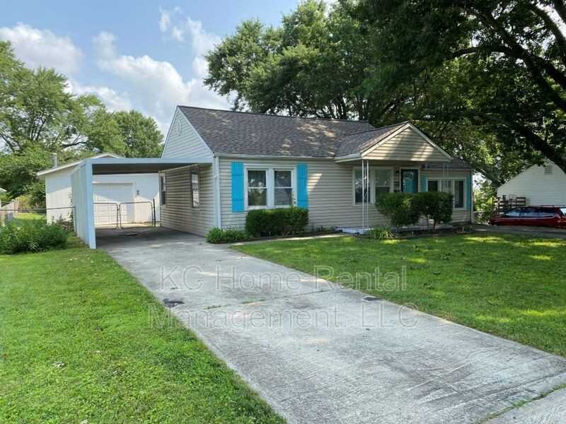 2502 Ne 52nd St - Photo 3 of 30