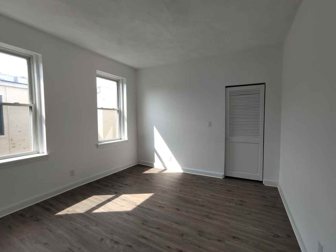 1411 Commonwealth Ave #501 - Photo 2 of 10