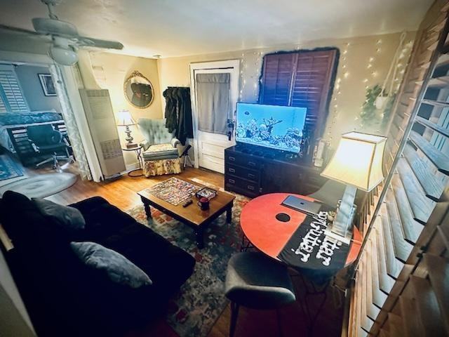 718 Northwest 32nd Street - Photo 3 of 12