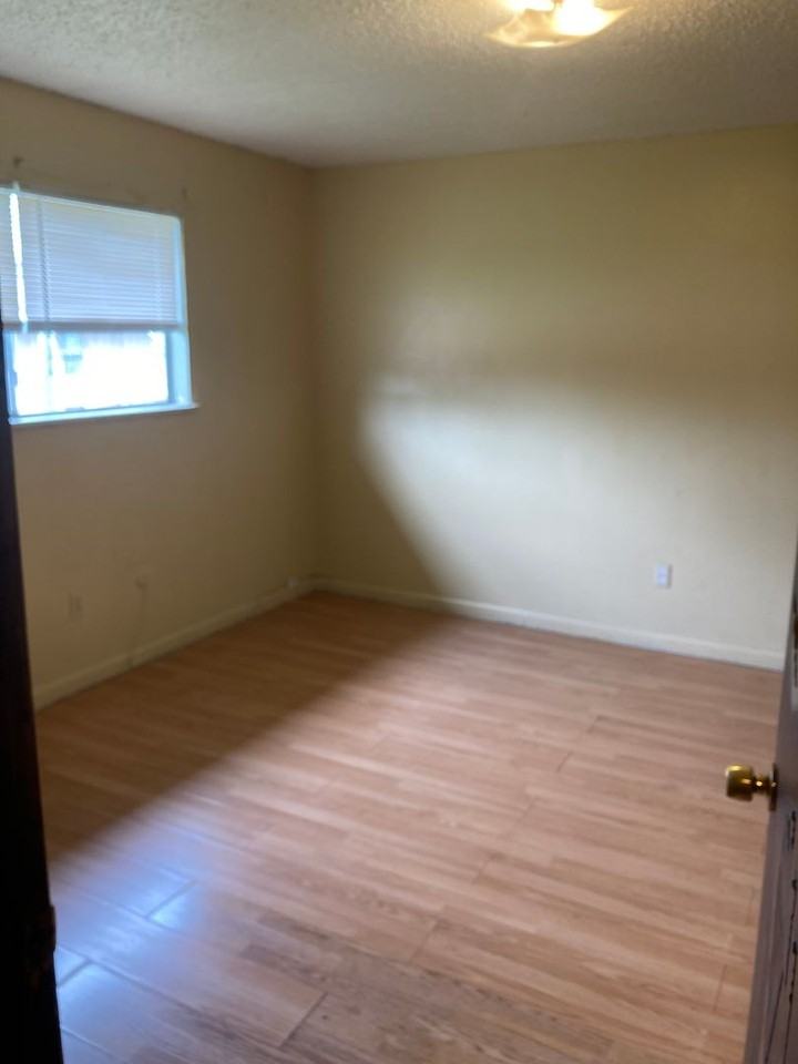 2100 Carlton Street - Photo 6 of 25