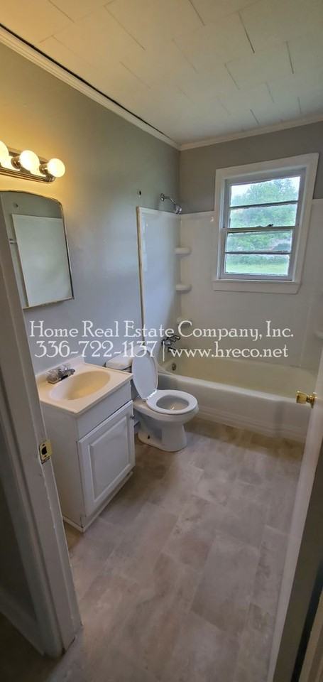 838 Gray Ave - Photo 5 of 7