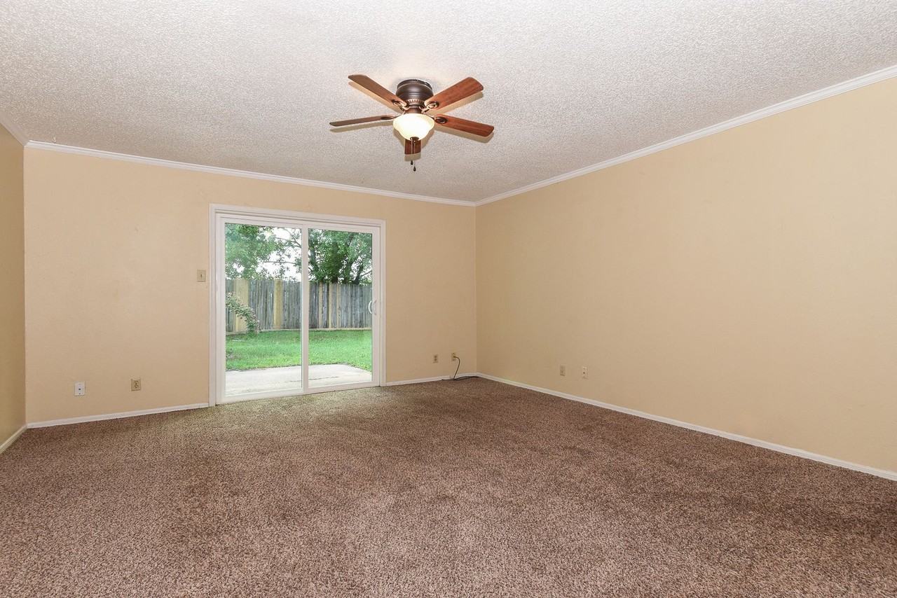 PEPERPORT.3910-3912 - Photo 3 of 23