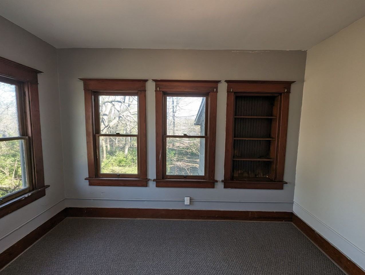 528 W High - Photo 3 of 14