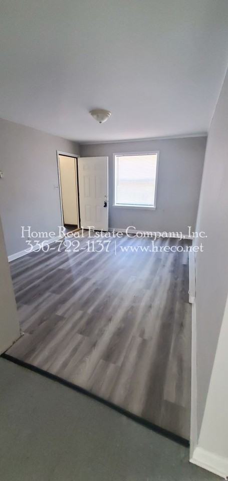 2322 Cherry St #B - Photo 2 of 7