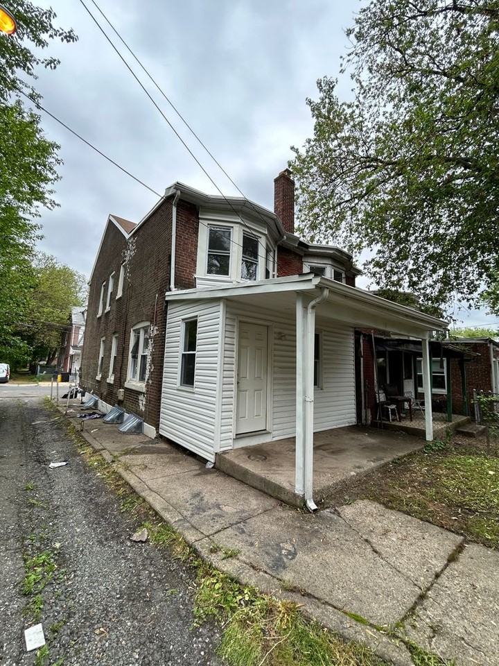 19 E Ingham Ave - Photo 2 of 19