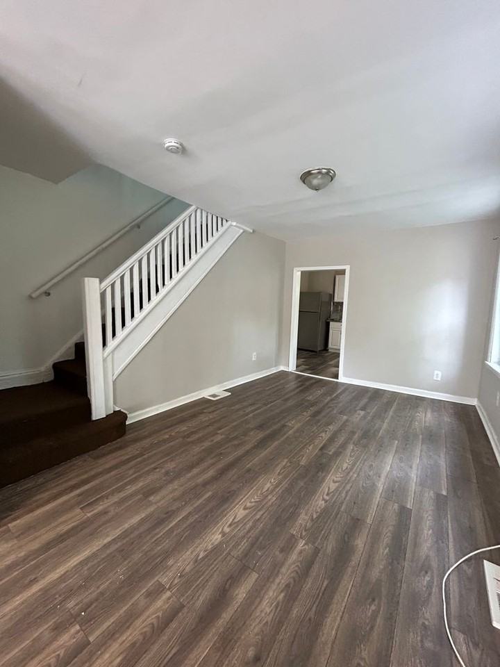 19 E Ingham Ave - Photo 6 of 16