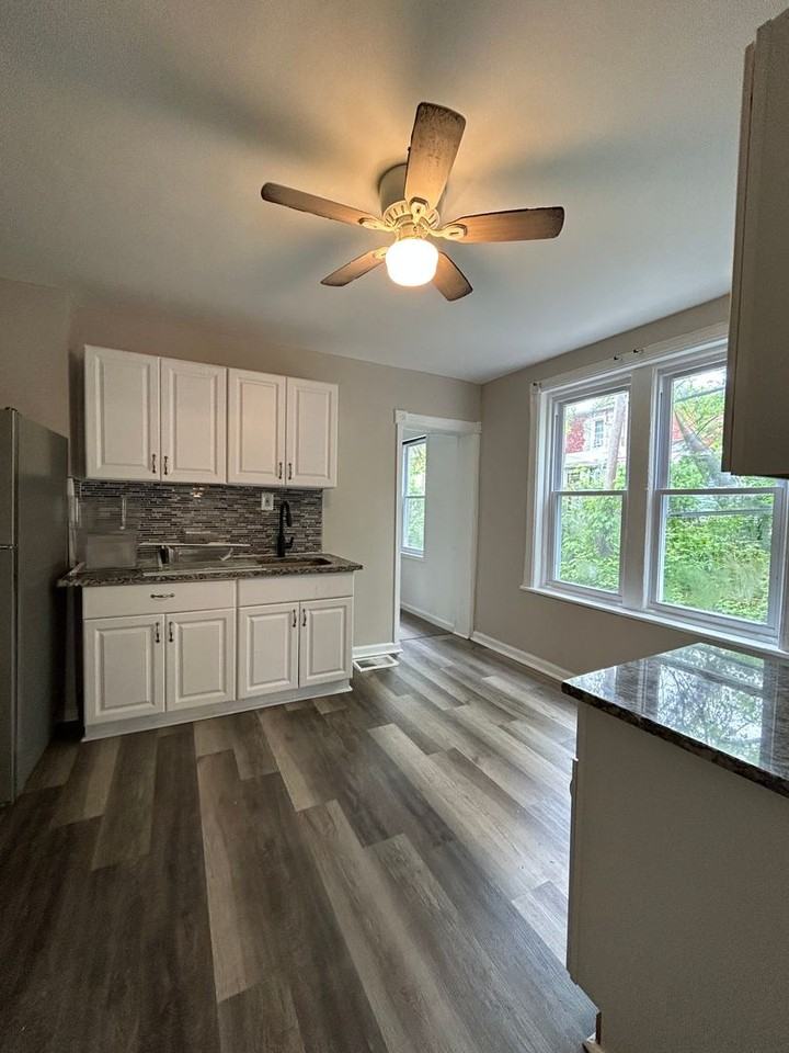 19 E Ingham Ave - Photo 7 of 16