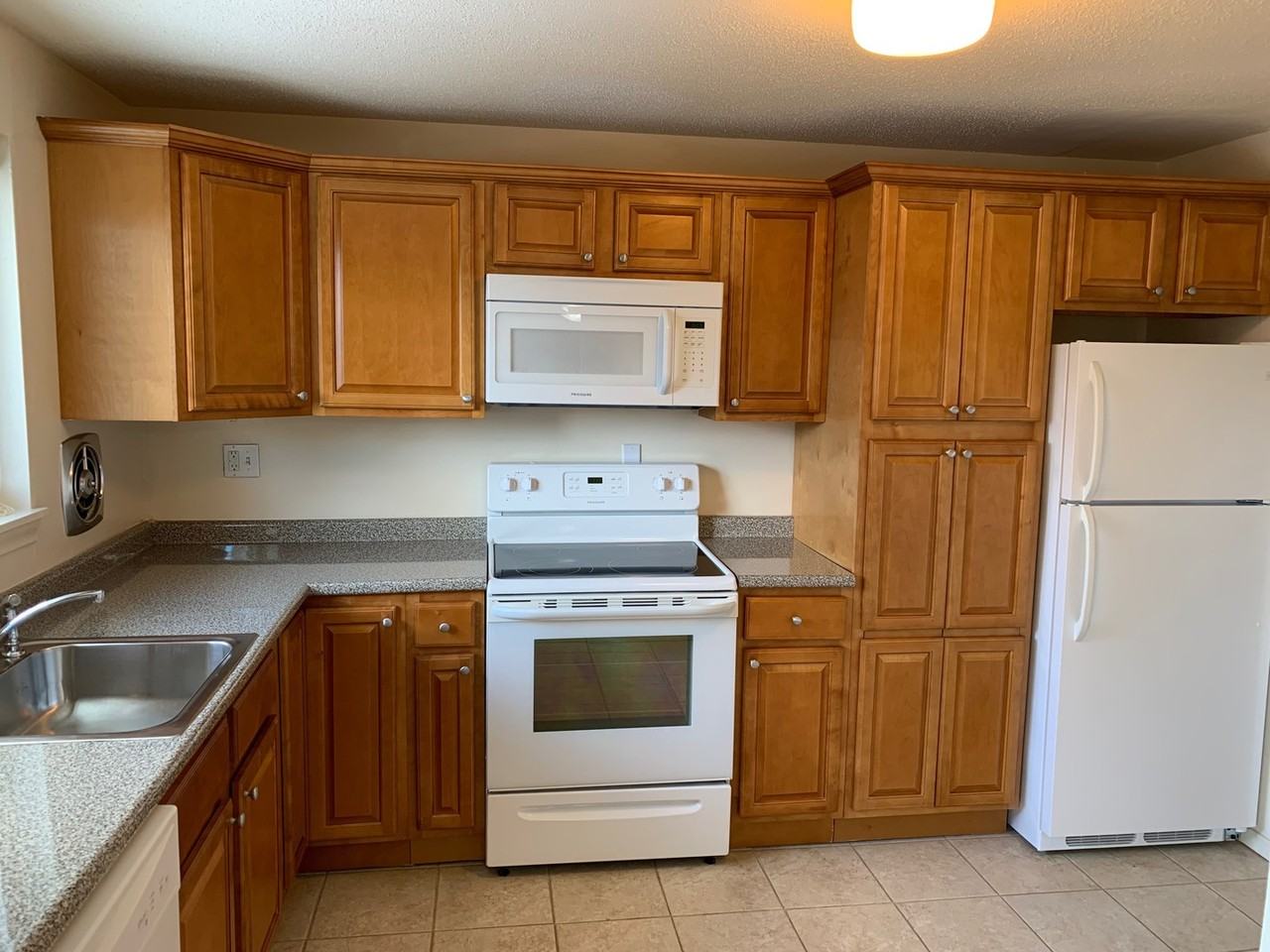 Lakeshore Dr - Photo 2 of 7