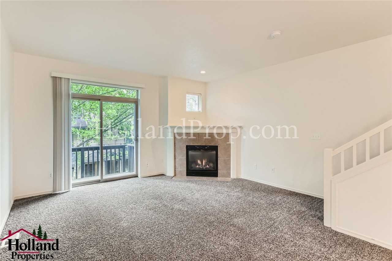 1554 Sw 175th Ave - Photo 6 of 15