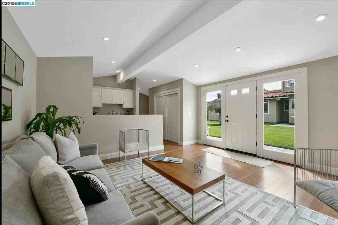 1700 1/2 Pearl St - Photo 3 of 7