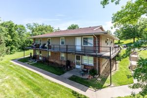 featured image of 8 Wallingford Dr