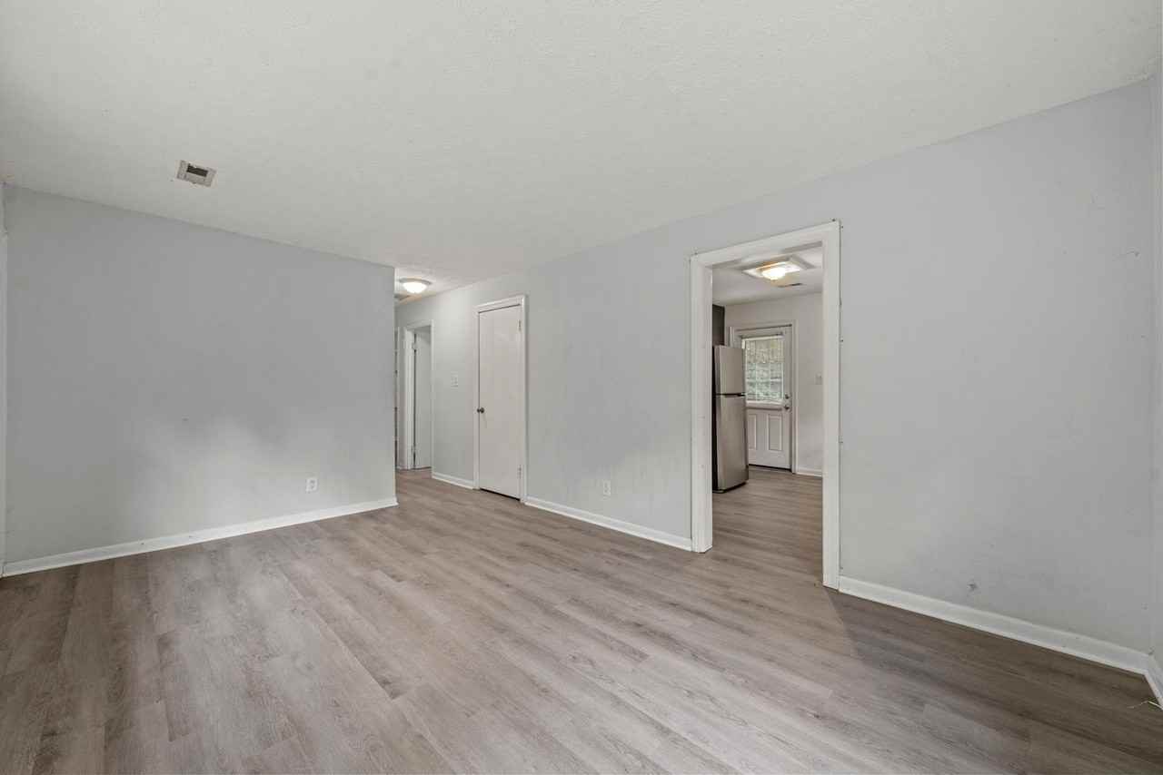 11427 Howards Mill Rd - Photo 2 of 18