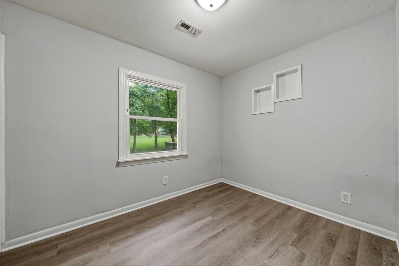 11427 Howards Mill Rd - Photo 5 of 18