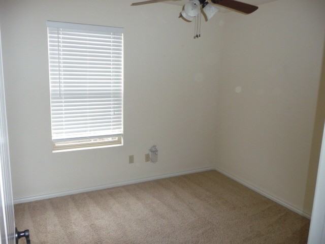 621 Nw Granite Ave - Photo 7 of 14