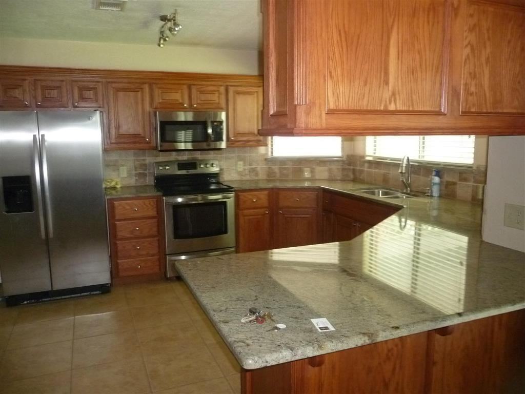 1603 Nw 78th St - Photo 3 of 9