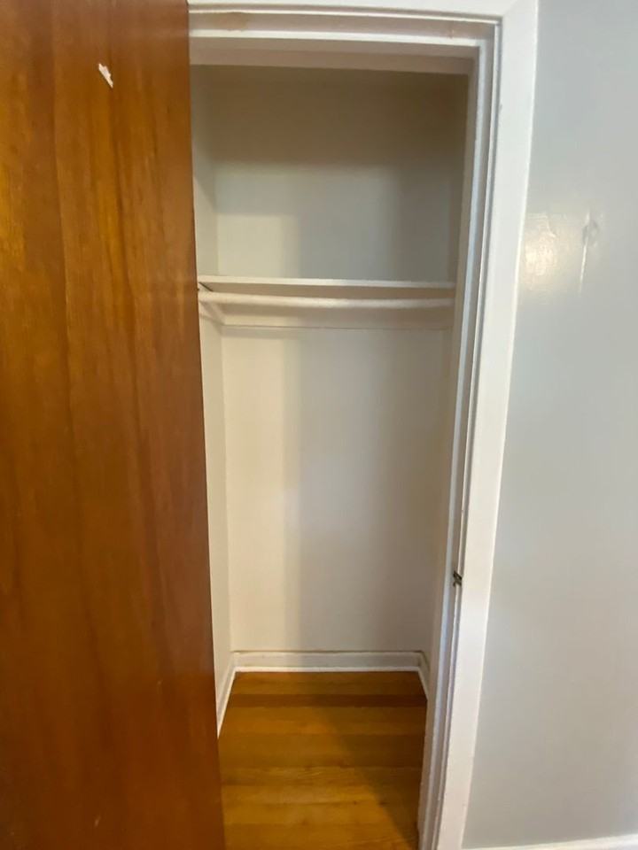 1719 Leicester Rd - Photo 3 of 10