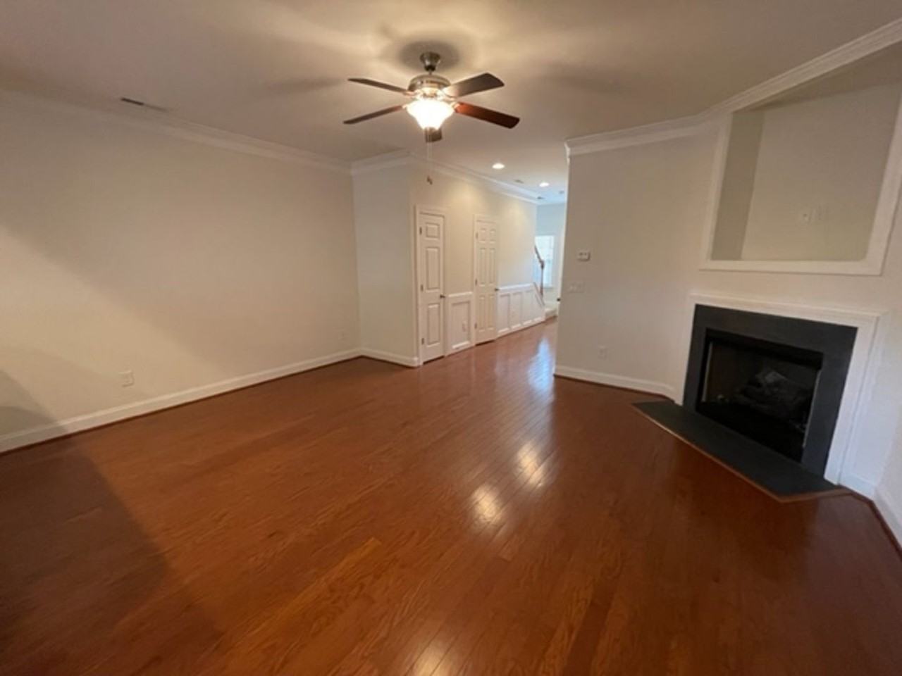 2823 Grove Park Drive - Photo 3 of 24