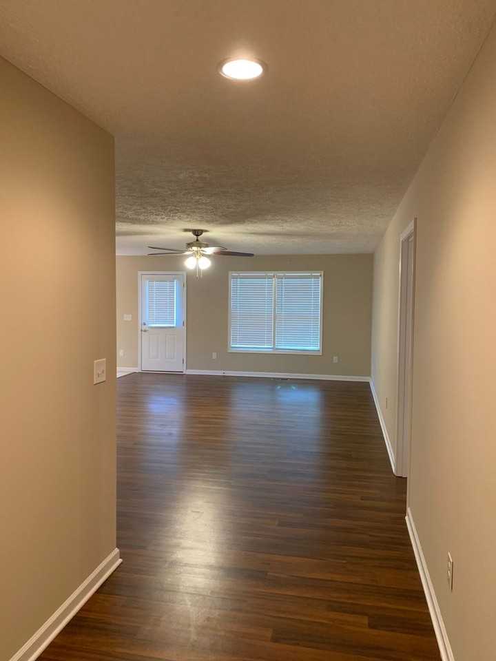 133 Amelia Dr - Photo 2 of 16